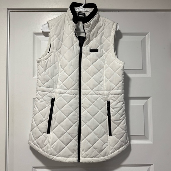 Nautica Women's White and Black Puffer Vest - Picture 3 of 10